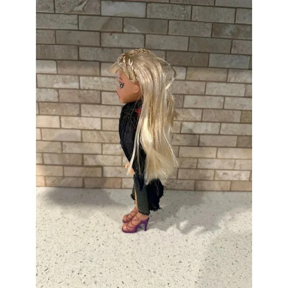 Bratz Xpress It Cloe Doll 2002 - Picture 2 of 4